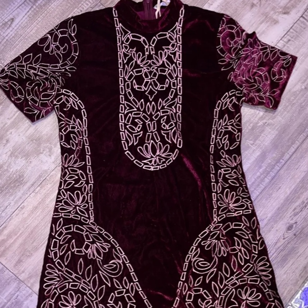 Chelsea & Violet Burgundy Velvet Dress sz S